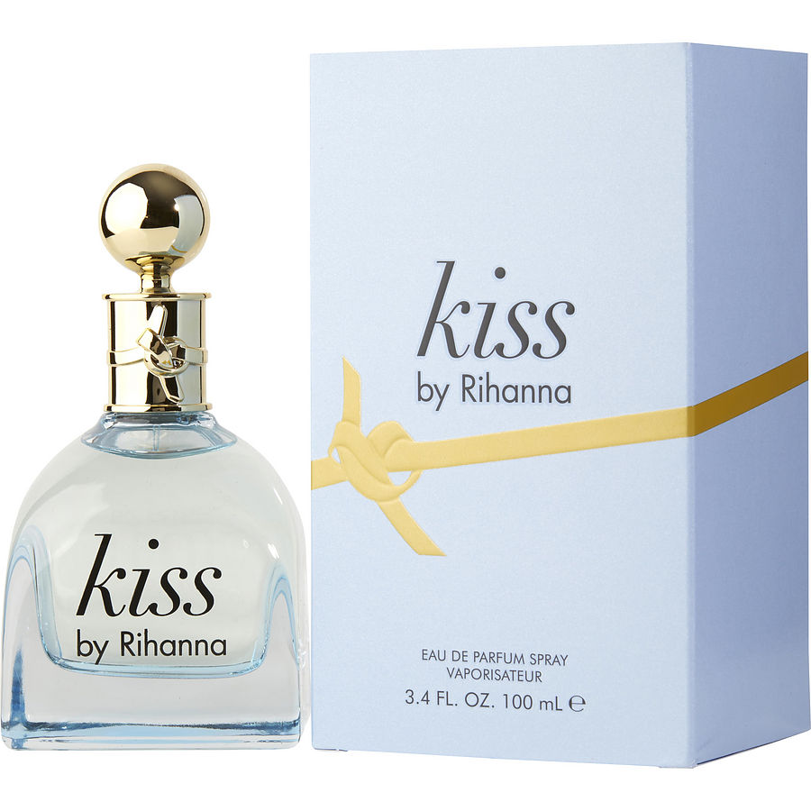 RIHANNA KISS